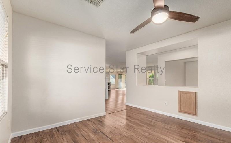 28422 N 32nd Ln - Photo 6 of 16