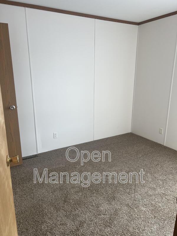 3512 Kelly St N - Photo 6 of 12