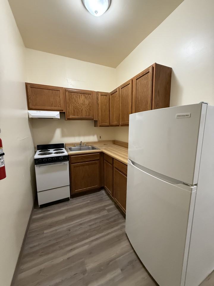 130 Grand Avenue #2E - Photo 2 of 6