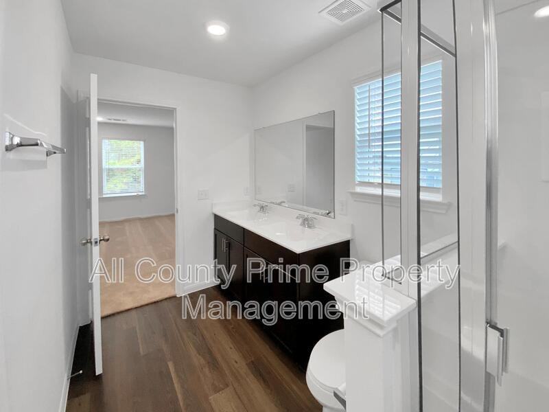 11602 Braemar Village Dr - Photo 3 of 19