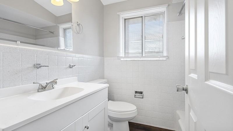 24575 Kelly Rd - Photo 4 of 15