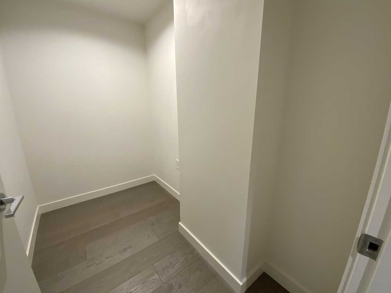 5189 Cambie Street - Photo 4 of 6