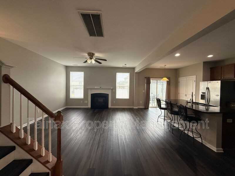 127 Rosebud Ln - Photo 5 of 36