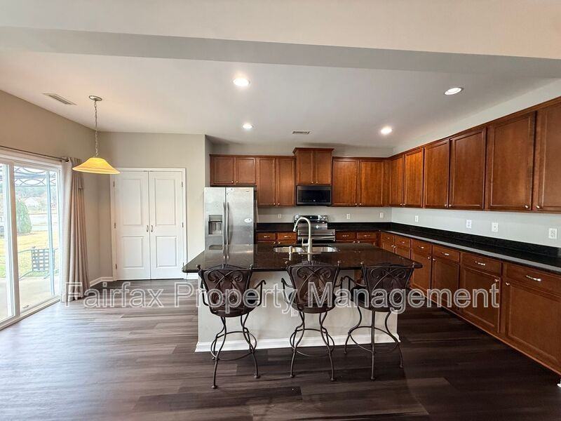 127 Rosebud Ln - Photo 6 of 36