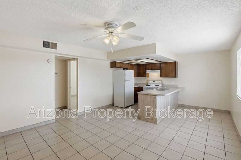 21632 N 23rd Ave #1 - Photo 4 of 12