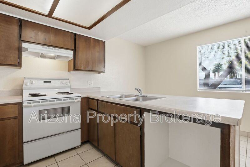 21632 N 23rd Ave #1 - Photo 7 of 12