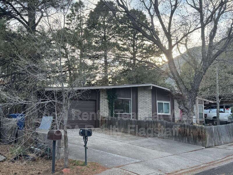 4513 E Hollygreen Rd - Photo 2 of 16