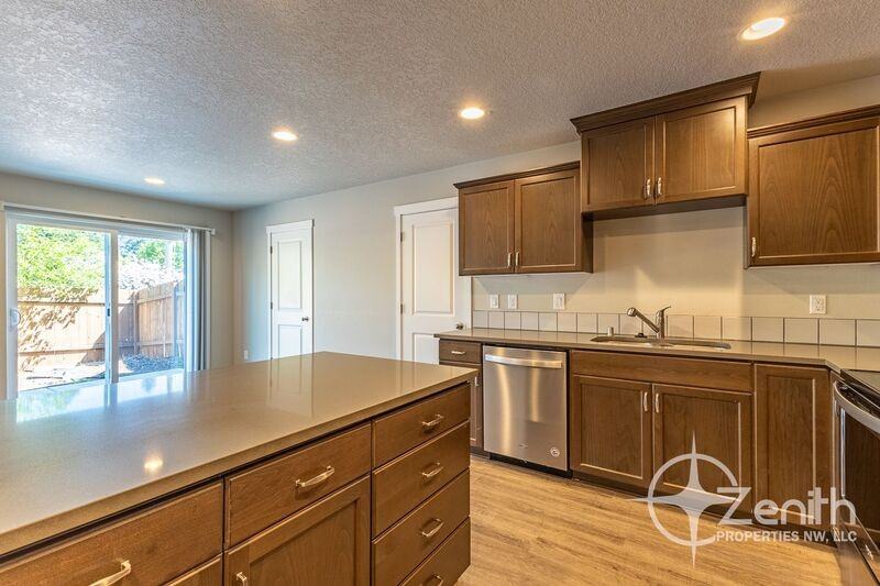 7415 Ne 136th Ave - Photo 5 of 33