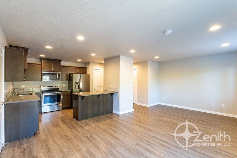 7415 Ne 136th Ave - Photo 7 of 33