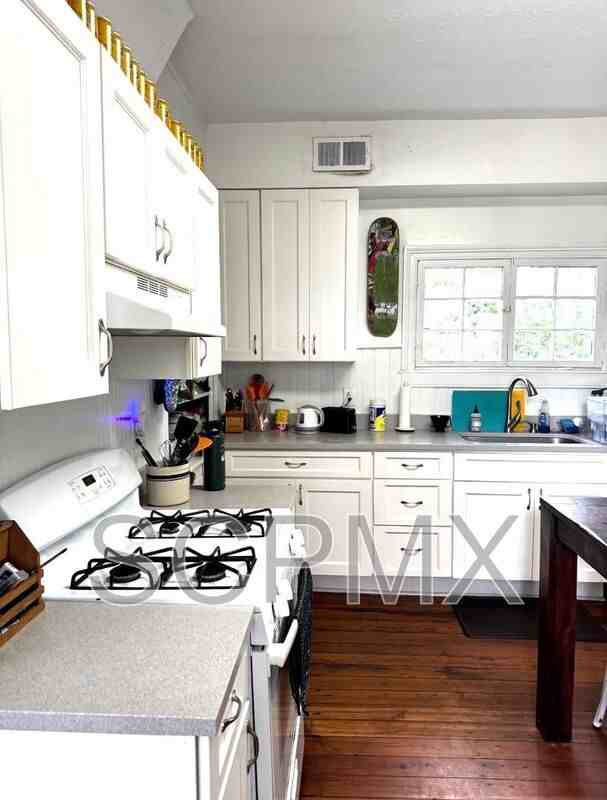 38 Bull St #D - Photo 4 of 7