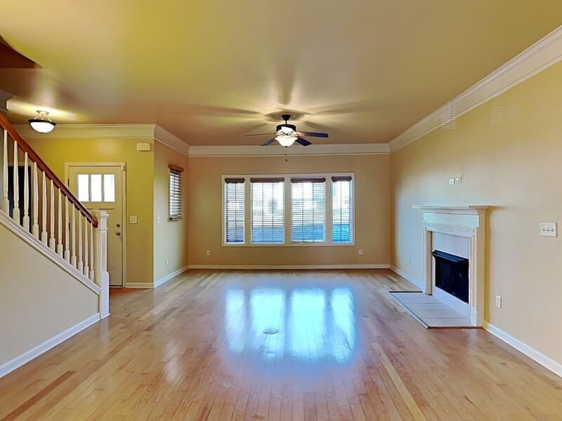 1036 Portobello Rd - Photo 2 of 19