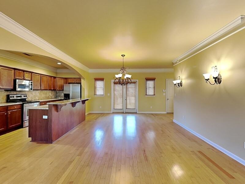 1036 Portobello Rd - Photo 4 of 19