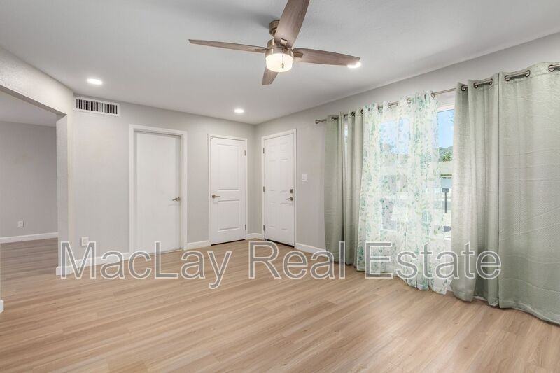 11207 S Bannock St - Photo 6 of 40