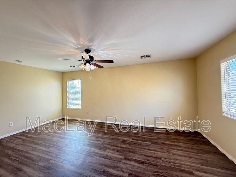 1727 E Joseph Way - Photo 7 of 21