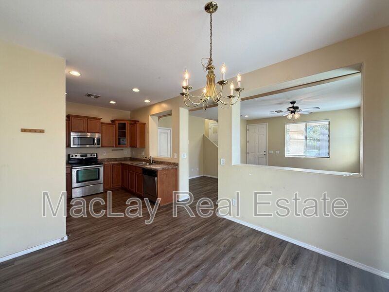 1727 E Joseph Way - Photo 3 of 21