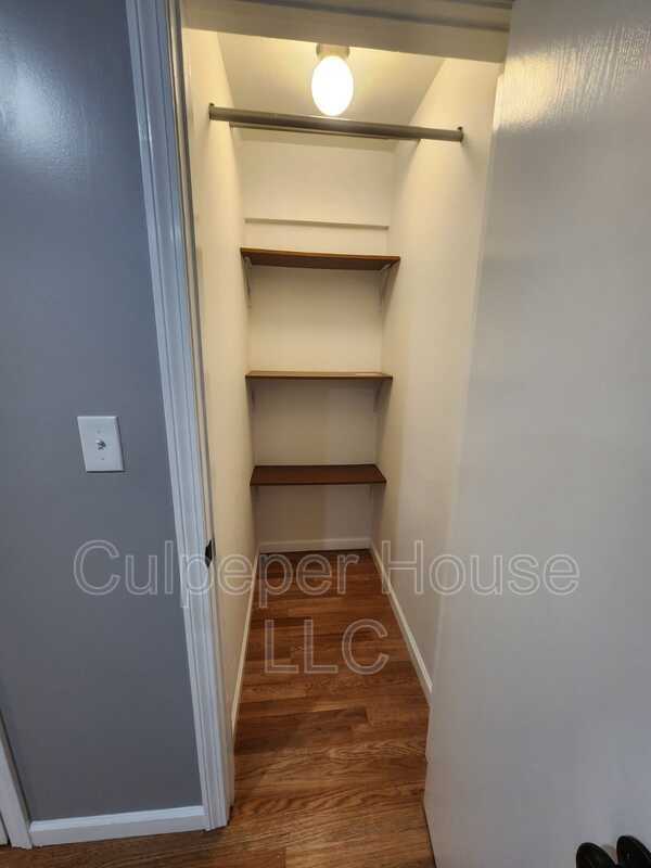 2854 W Sylvania Ave - Photo 5 of 8