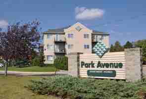 featured image of 555 40th St S