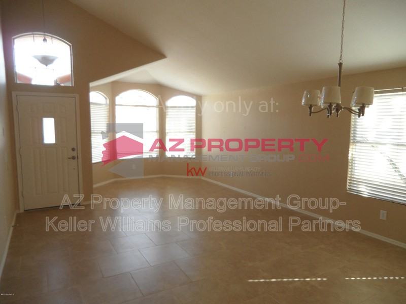 5755 W Brown St - Photo 3 of 23