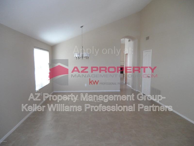 5755 W Brown St - Photo 4 of 23