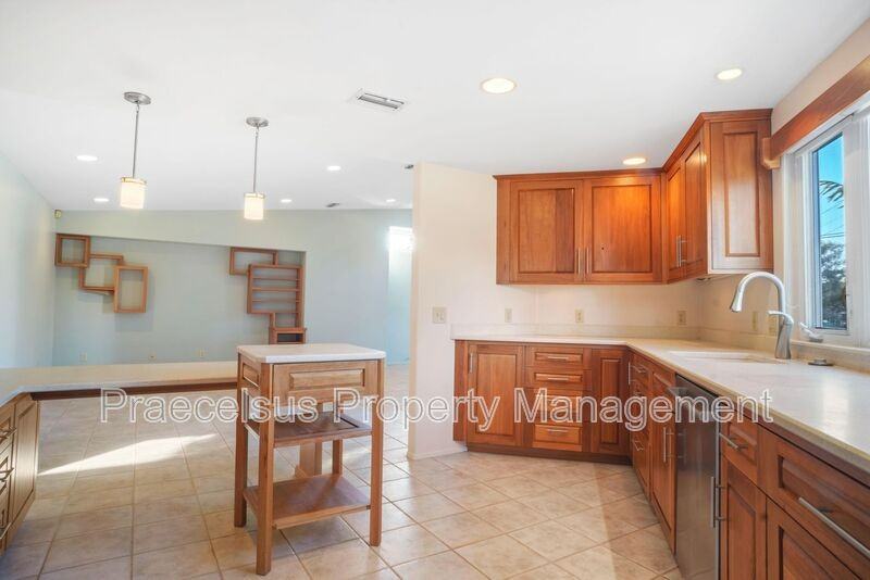 929 Olive Ave - Photo 6 of 20