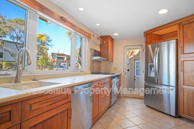 929 Olive Ave - Photo 7 of 20