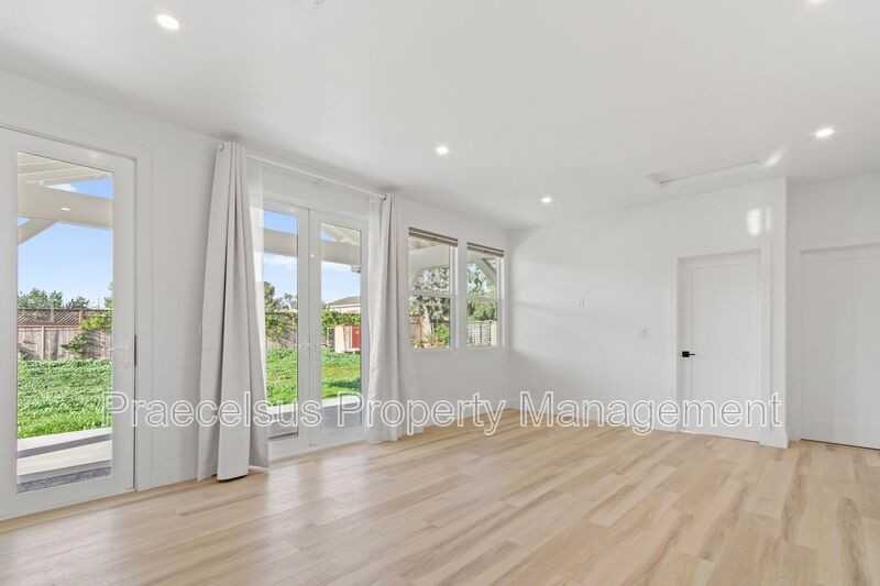 641 Del Mar Ave - Photo 7 of 24