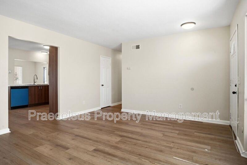 3408 Clavelita St - Photo 5 of 24