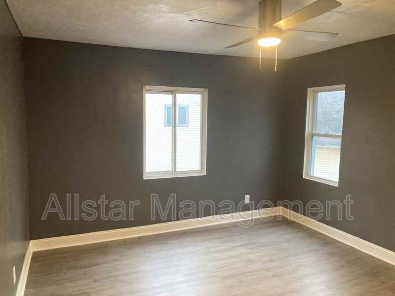 760 W 9th St - Photo 5 of 25