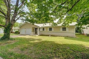 featured image of 2137 E Madison St