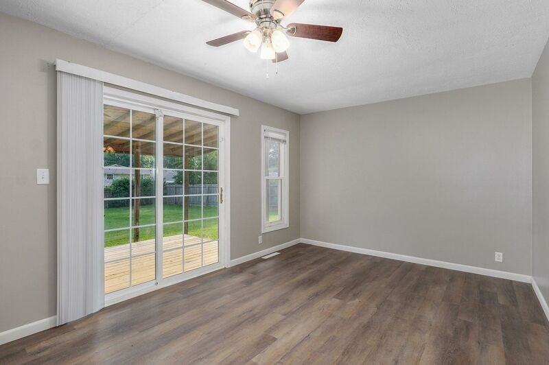 2137 E Madison St - Photo 6 of 20