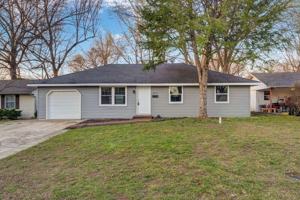 featured image of 2843 E Monroe Ter