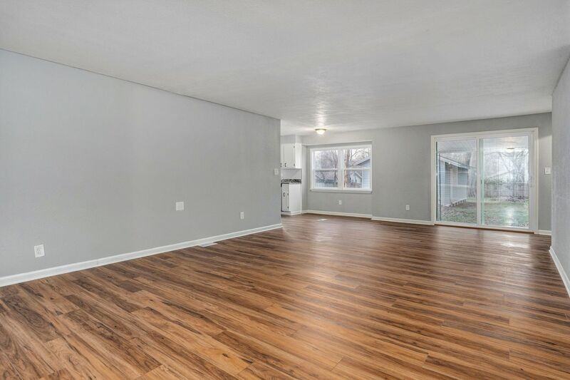 2843 E Monroe Ter - Photo 4 of 18