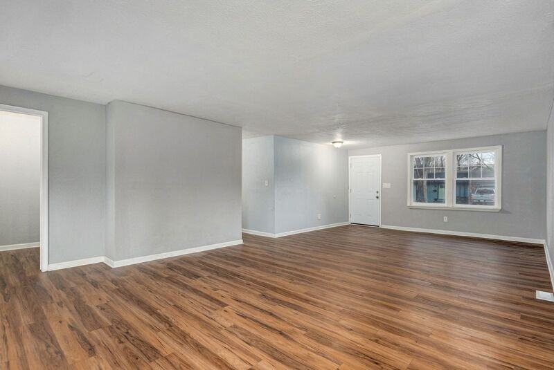 2843 E Monroe Ter - Photo 5 of 18