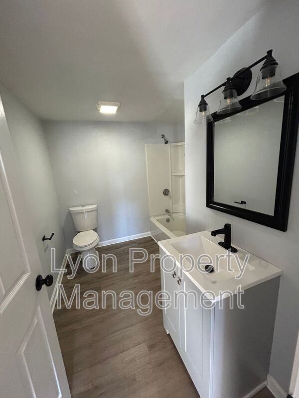 12 Clark Ct #2L - Photo 4 of 9