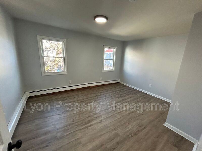 12 Clark Ct #2L - Photo 5 of 9