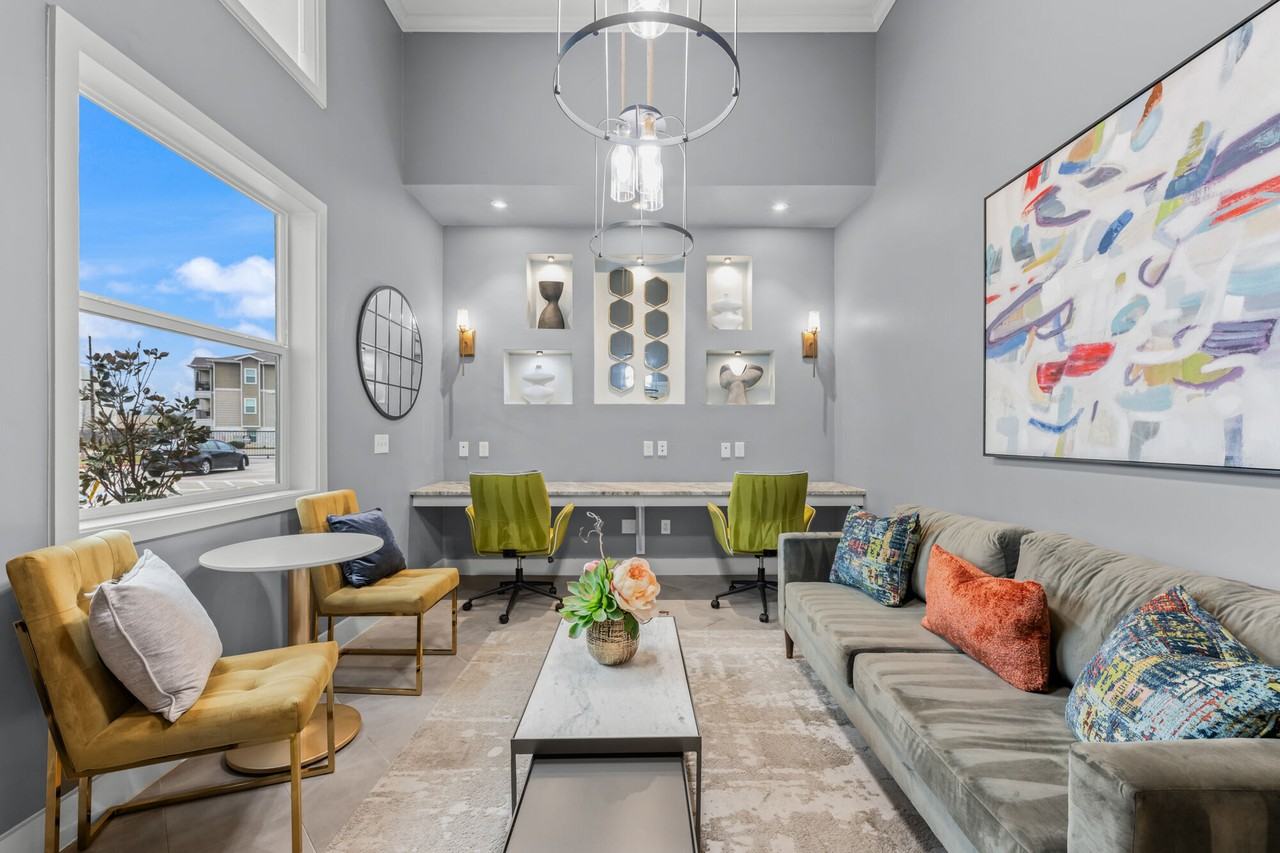 The Tennyson at Tomball - Photo 7 of 27