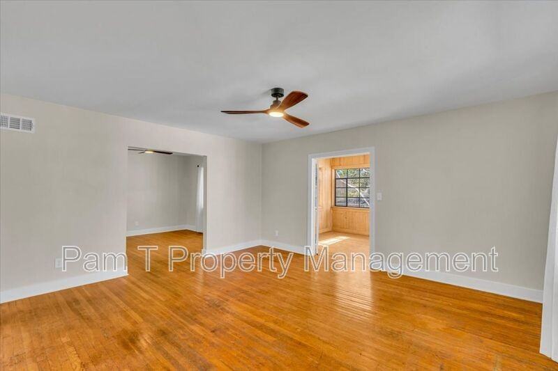 625 E 41st St - Photo 4 of 24