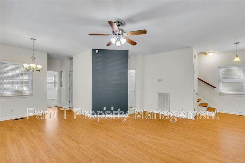 635 E Henry St - Photo 6 of 28