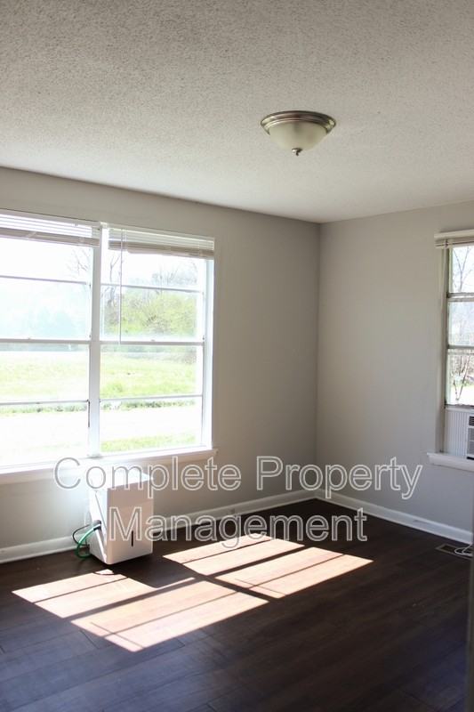 5320 Java Ave - Photo 2 of 8