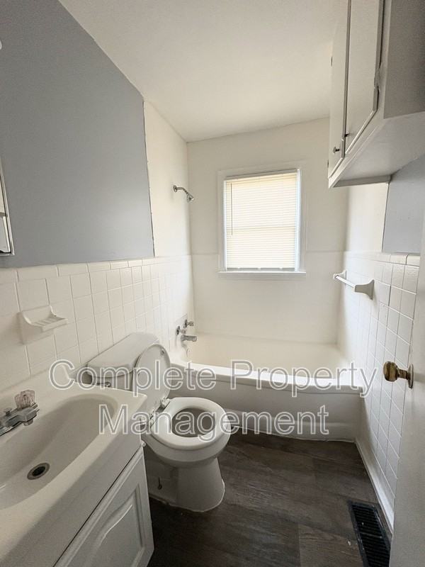 5219 Court G - Photo 6 of 8