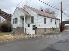 featured image of 115 16th St N