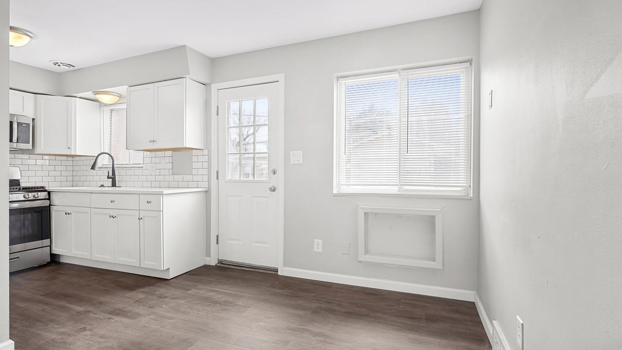 Cavalier Manor *EPM* - Photo 7 of 28