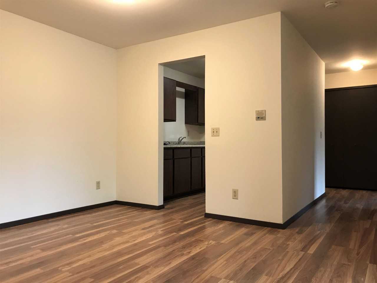 FLP 4510 Thurston Lane - Photo 4 of 16