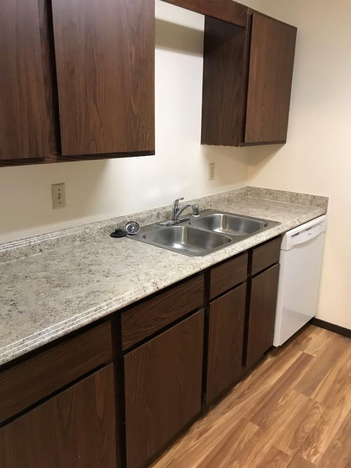 FLP 4510 Thurston Lane - Photo 5 of 16