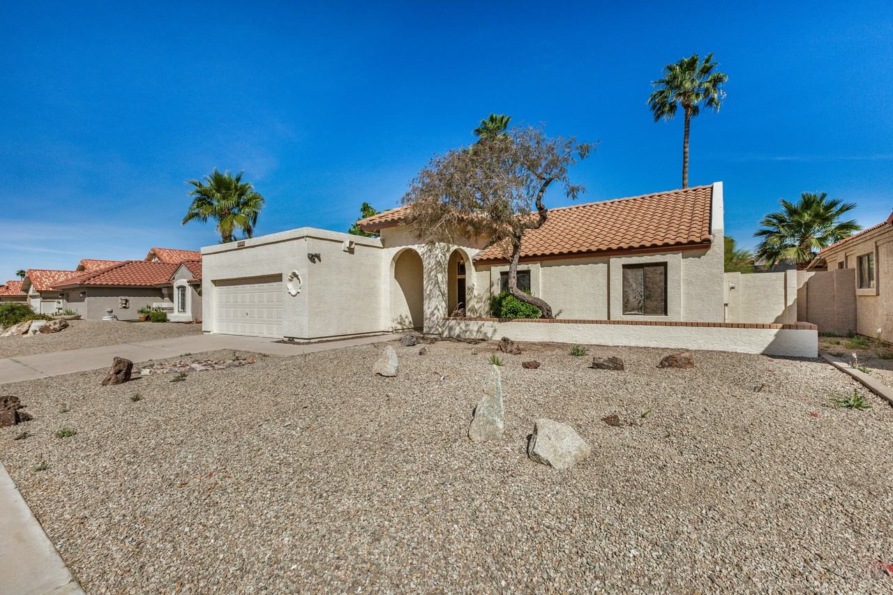 7608 West McRae Way - Photo 2 of 33