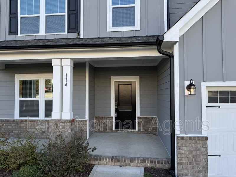 114 Ryan Ln - Photo 2 of 29