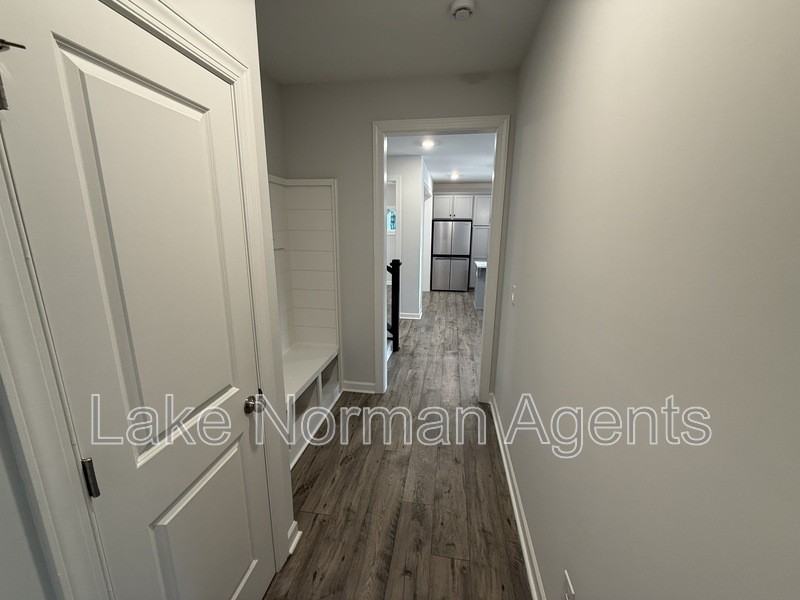 114 Ryan Ln - Photo 3 of 29