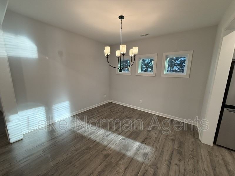 114 Ryan Ln - Photo 6 of 29