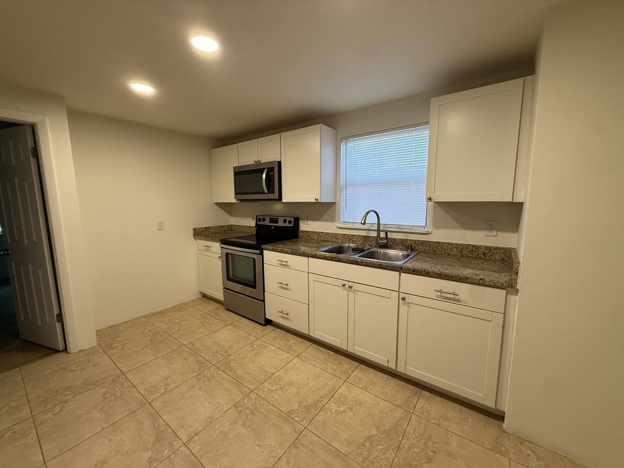 202 2nd Street - Photo 4 of 34