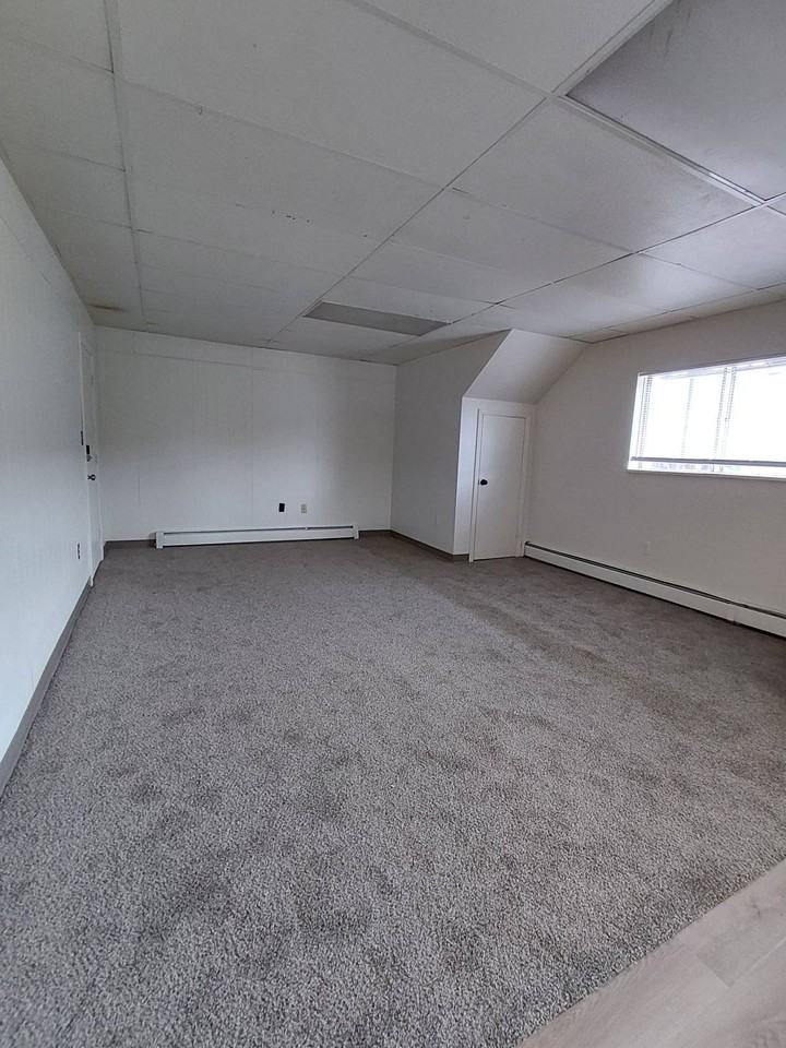 1630 9 Avenue - Photo 3 of 14